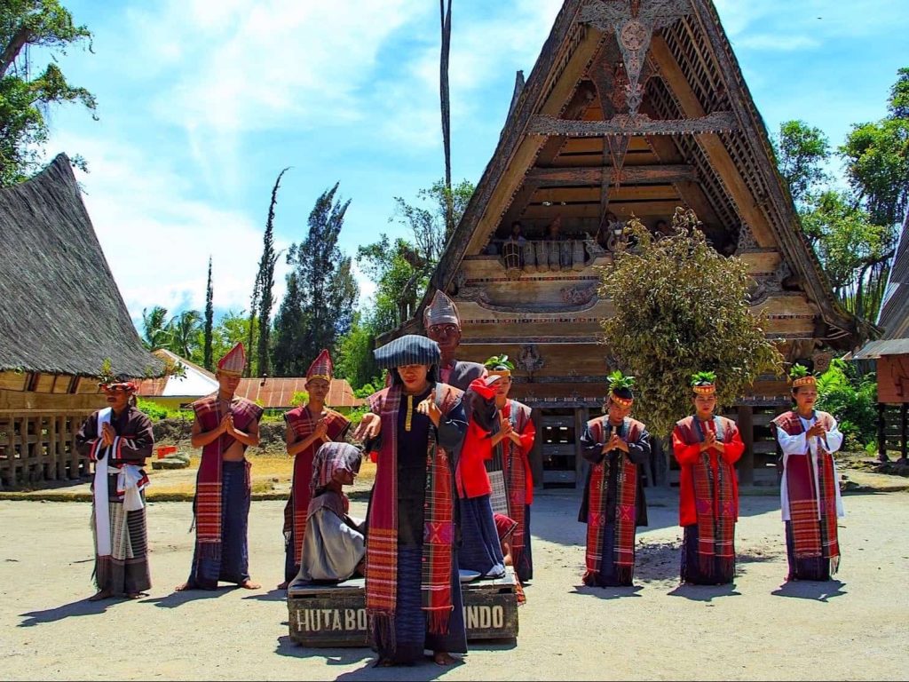 lake toba samosir island
